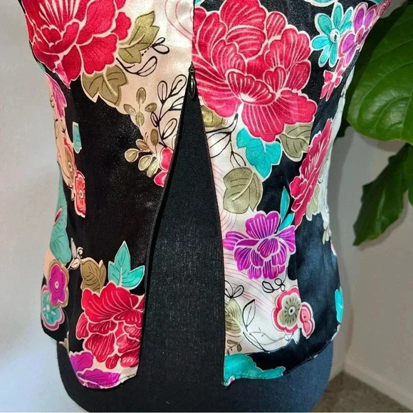 Joseph Ribkoff Trends Women’s Oriental Print Pleated Lined Halter V-Neck Top 8 - Picture 4 of 16